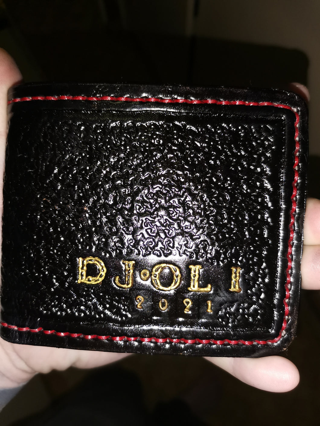 Custom name/initial wallets